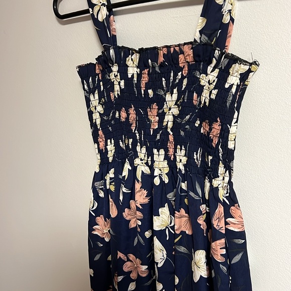 Lightweight midi dress - size medium - blue with a floral pattern - Picture 2 of 2